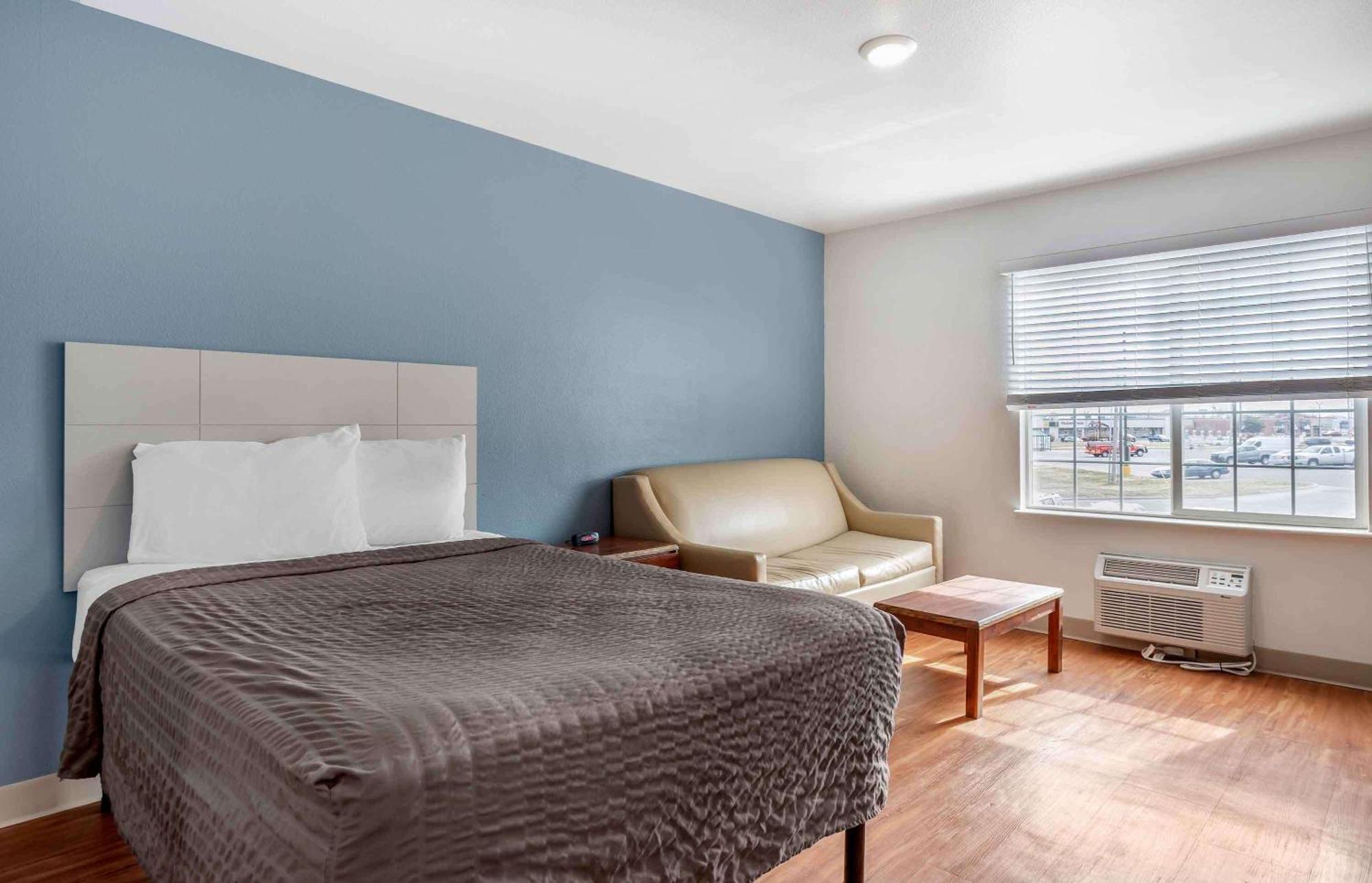 Extended Stay America Select Suites - Wichita - South Exterior foto